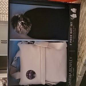 Cynthia Rowley gift set backpack and hat nib